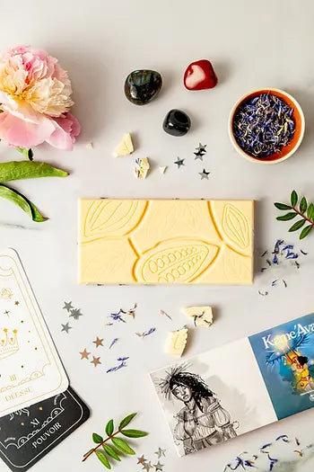 Kame'Ava, the vegan white chocolate and blueberry bar