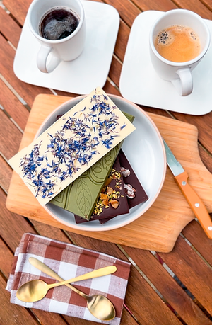 💙 Kame'Ava – Chocolat Blanc Végétal 35%, Douceur Florale de Bleuets